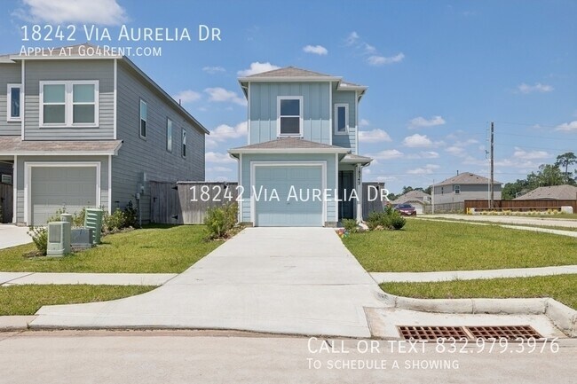 Building Photo - 18242 Via Aurelia Dr