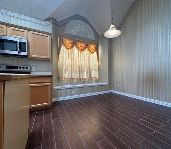 Building Photo - 3904 Ridge Gate Dr
