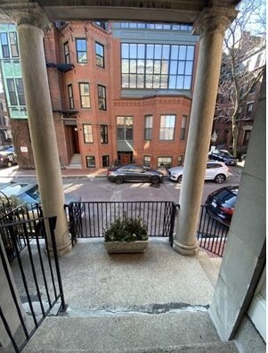 Building Photo - 8 Otis Pl