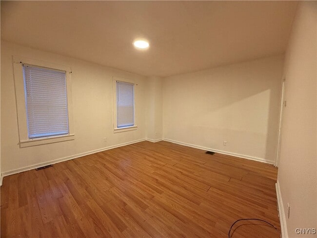 Building Photo - 1208 City St