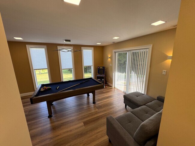 Building Photo - LUXURY!!!!!!