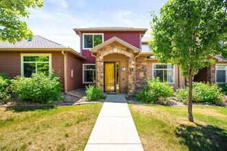 Building Photo - Spacious 3BR + Loft in the Palomino Park C...