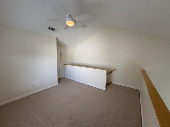 Building Photo - 314 Westlake Ct