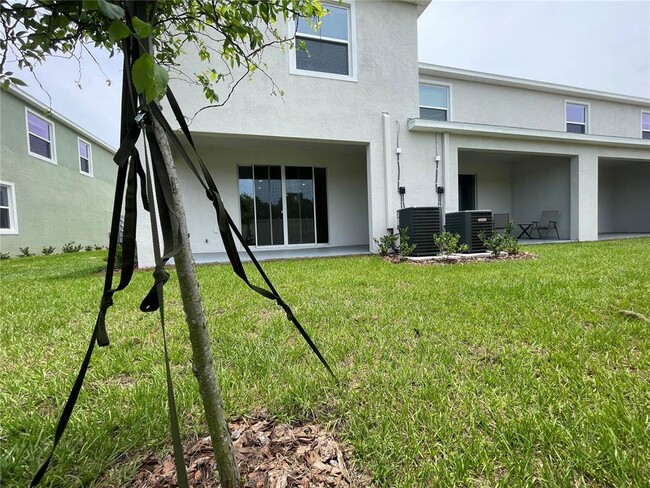 Building Photo - 11127 Crescent Deer Dr