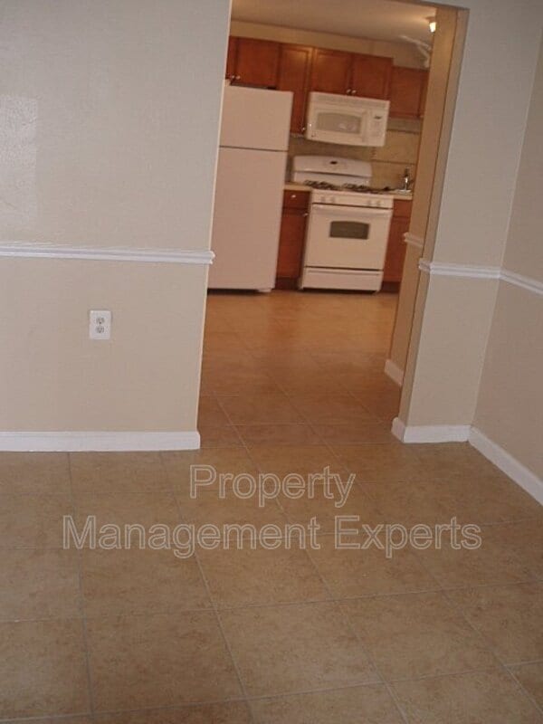 Building Photo - 1559 19th St N