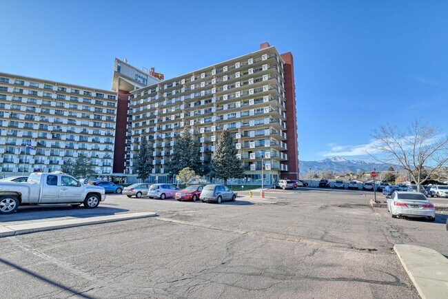 Building Photo - 2 Bed 2 Bath Condo in Historic Satellite Hotel