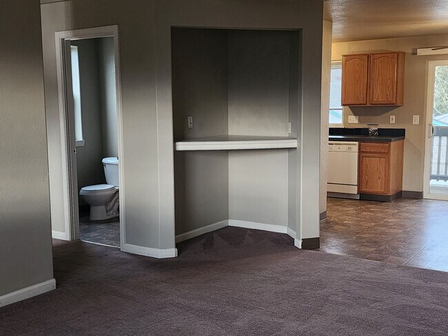 Building Photo - 204 N Harrison St