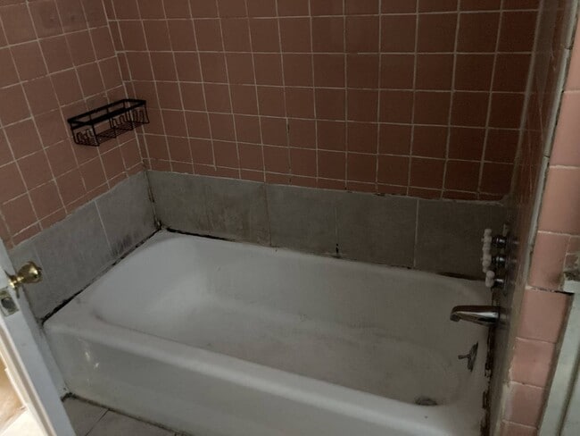 Primary Photo - 6 Harvard St