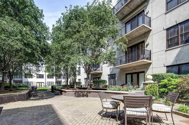 Building Photo - 1200 Grand St