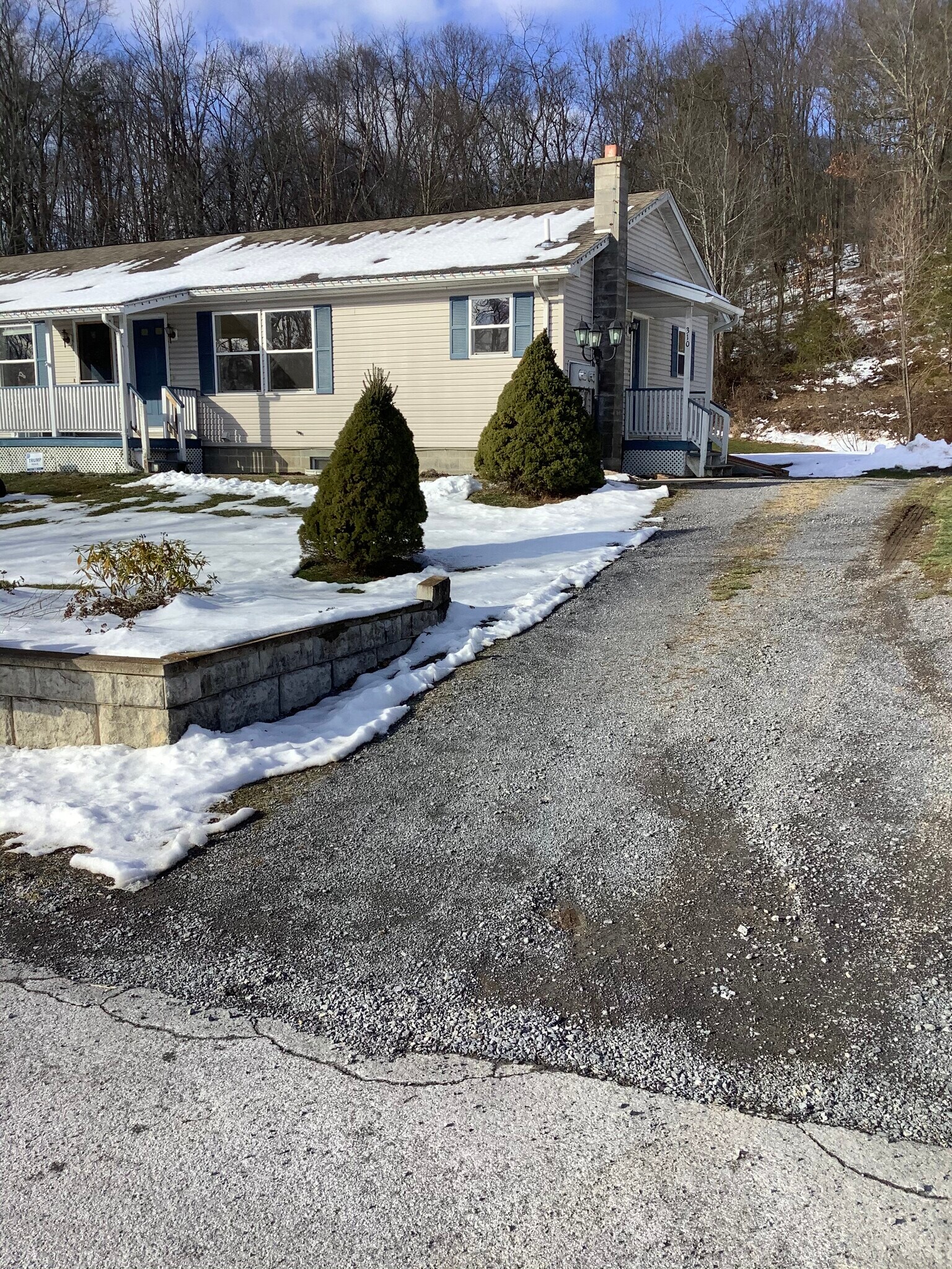Building Photo - 310 Bypass Dr