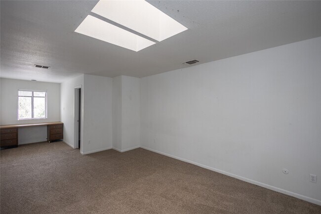 Building Photo - 8100 Cambridge St