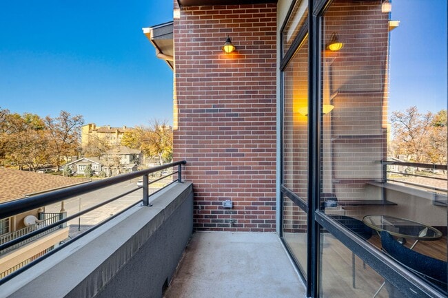 Building Photo - Luxury Furnished Old Town Condo – Modern Elegance in the Heart of Fort Collins