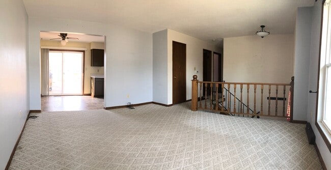 Building Photo - 4-Bed 2-Bath House in Cedar Falls