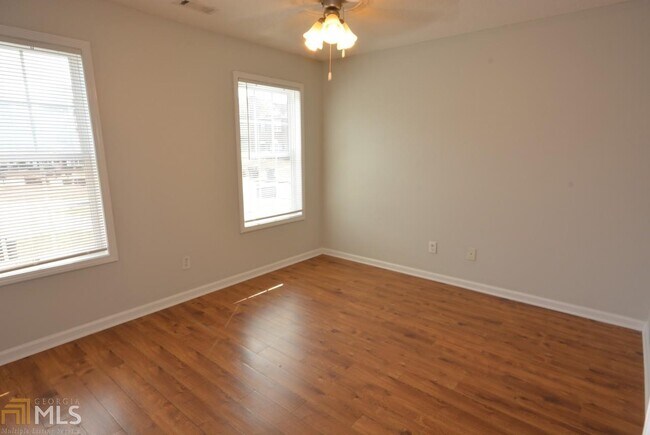 Building Photo - 5465 Oakley Commons Blvd