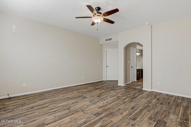 Building Photo - 6398 Franklin Summit Drive