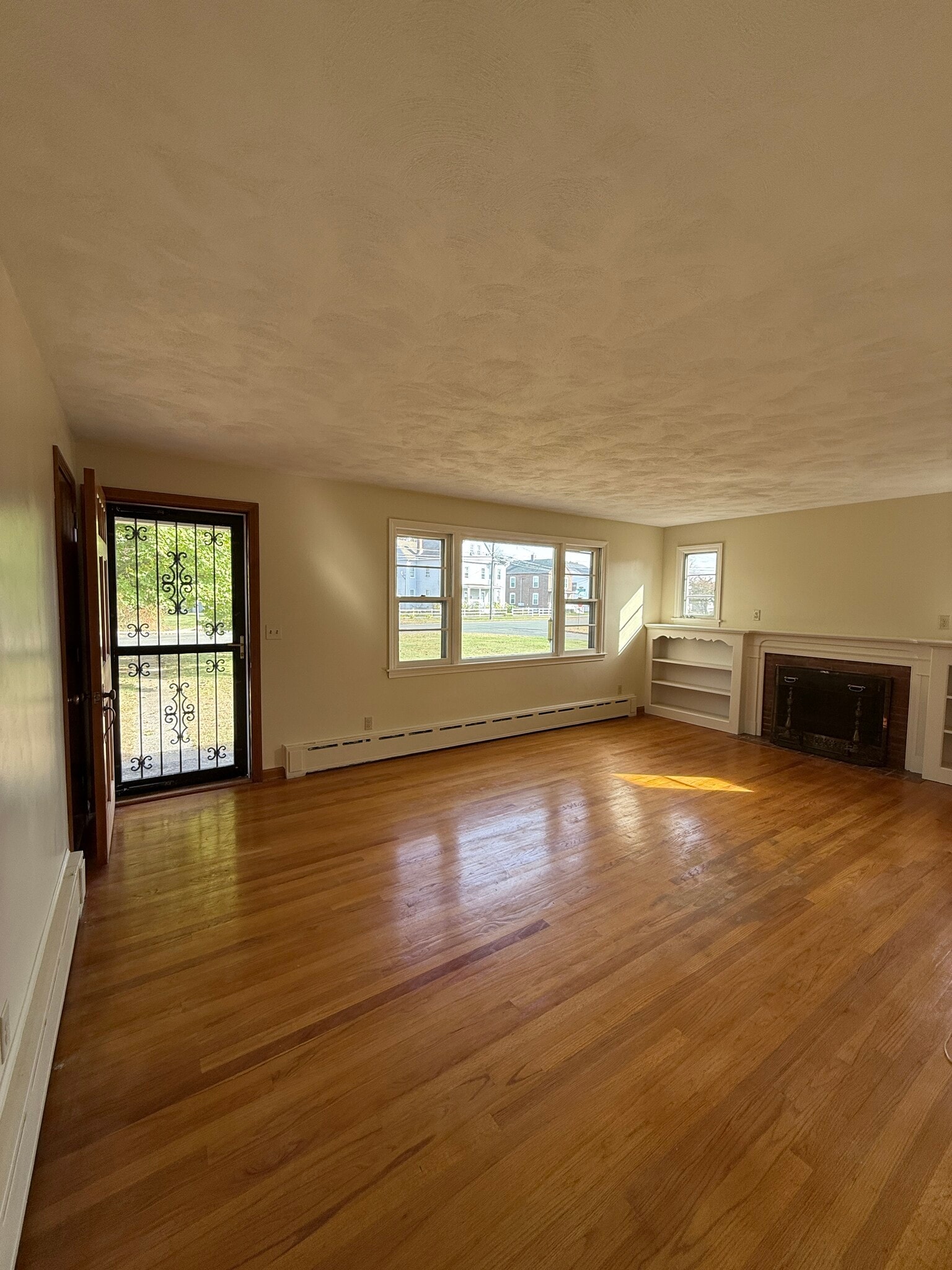 Building Photo - 42 Suffield St