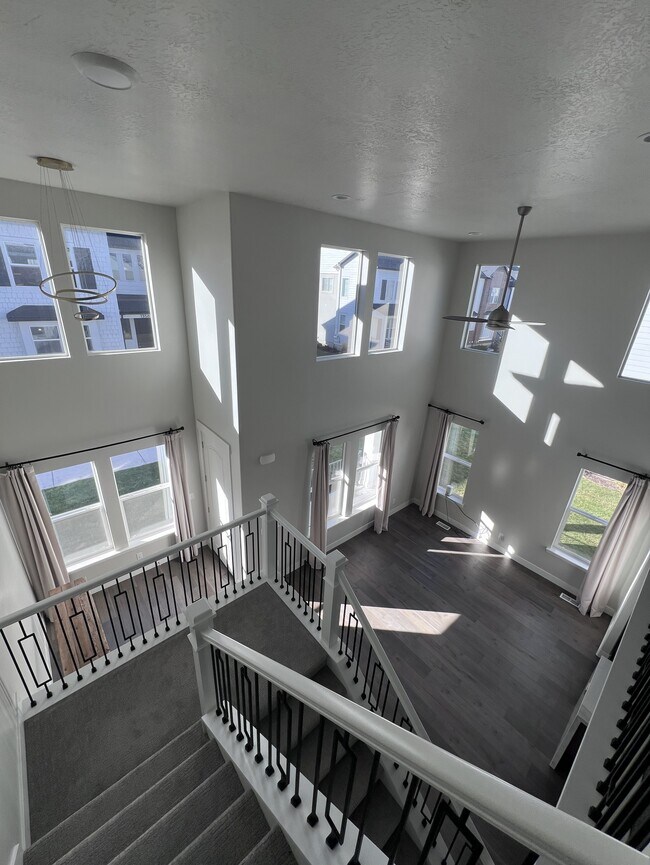 Building Photo - 1359 North St