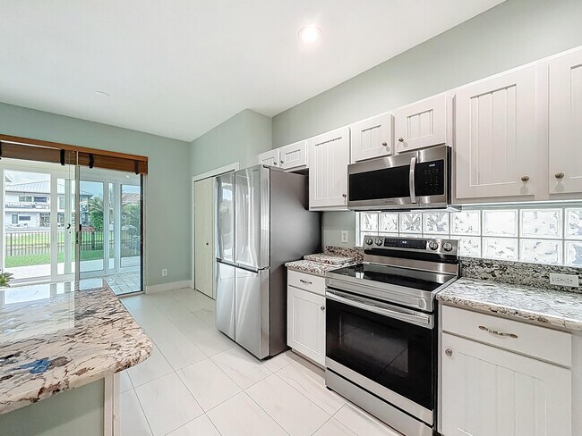 Building Photo - 1143 Canoe Point