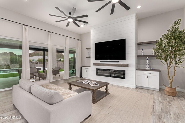 Building Photo - 267 W Amherst St