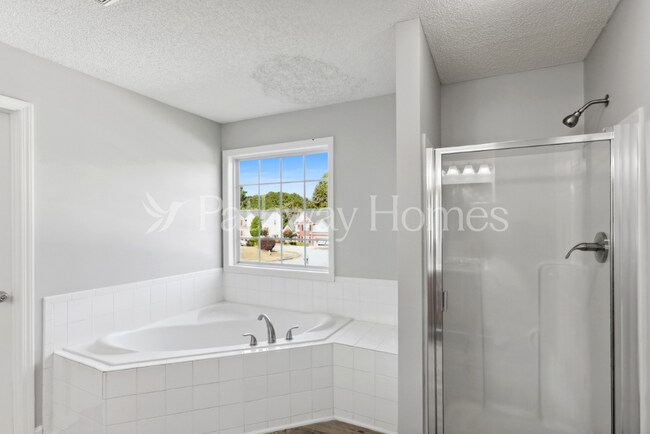 Building Photo - 7356 Ledgestone Ln