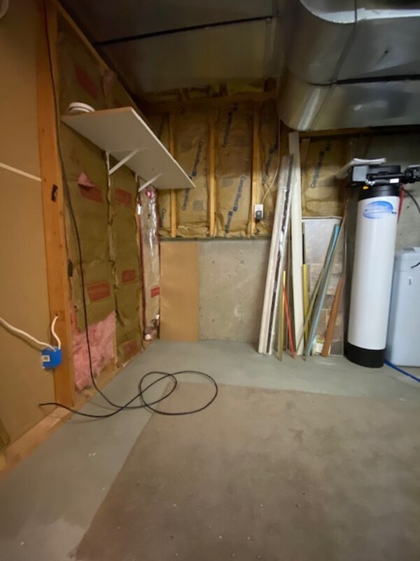 Building Photo - 2022 N 850 W