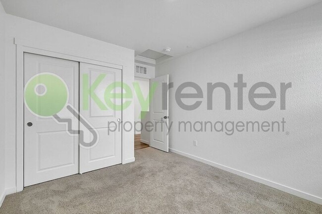 Building Photo - 4093 Southampton St
