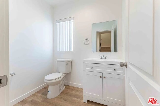 Building Photo - 2101 Burnside Ave