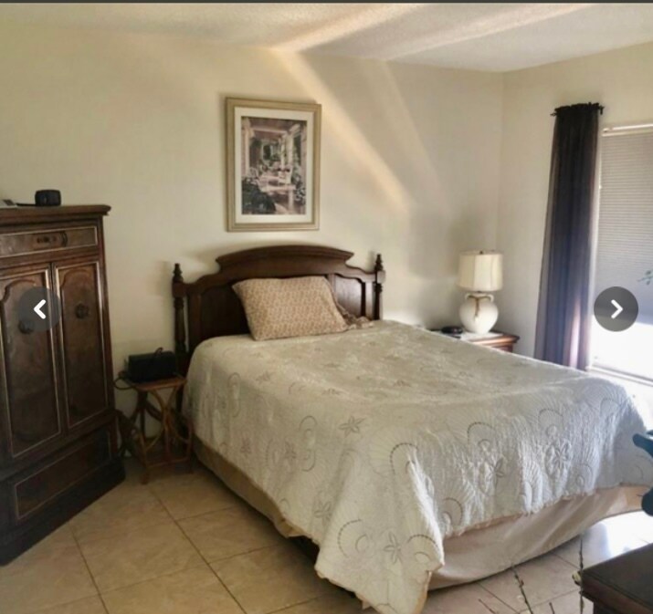 Building Photo - 4939 Floramar Ter