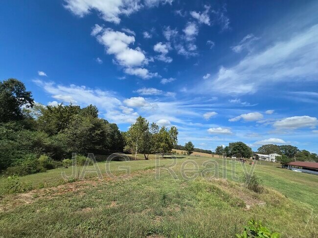 Building Photo - 3320 Griffin Cemetery Rd