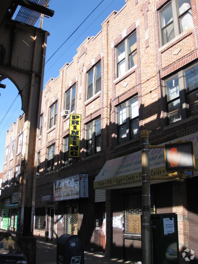 Building Photo - 124-13 Jamaica Ave