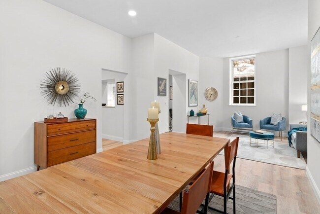 Building Photo - 65 Glen Rd