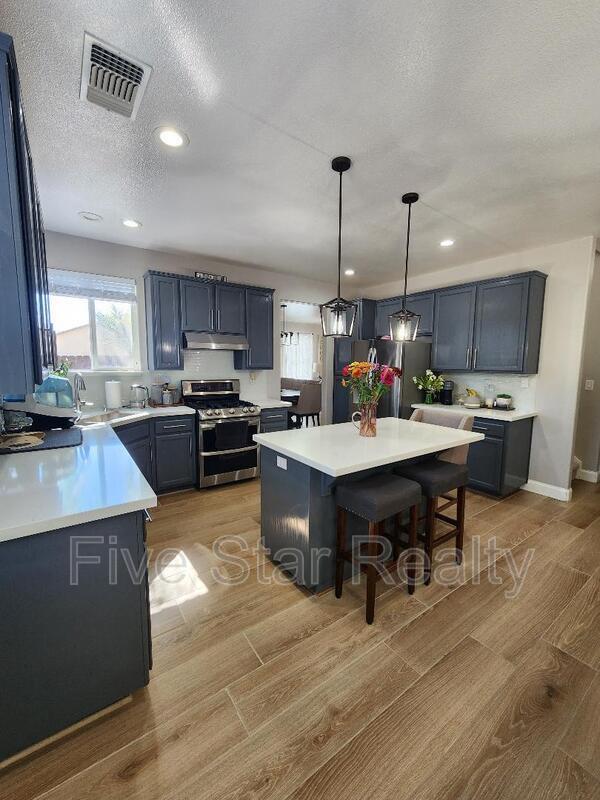 Building Photo - 2489 De Beers Ct
