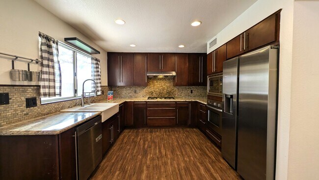 Building Photo - 4 Bedroom Home in the Waters Edge at Ocotillo Community Near W Queen Creek Rd and S Dobson Rd!