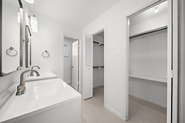 Building Photo - 2526 Nightowl Trail