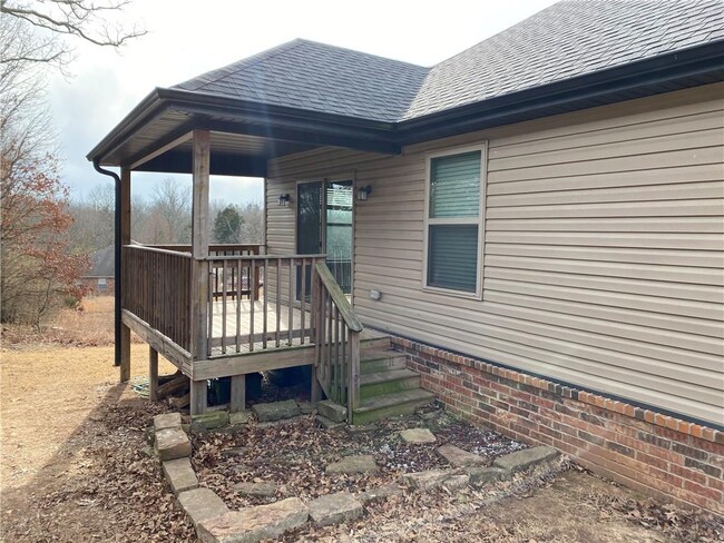 Building Photo - 108 S Woodsprings Dr