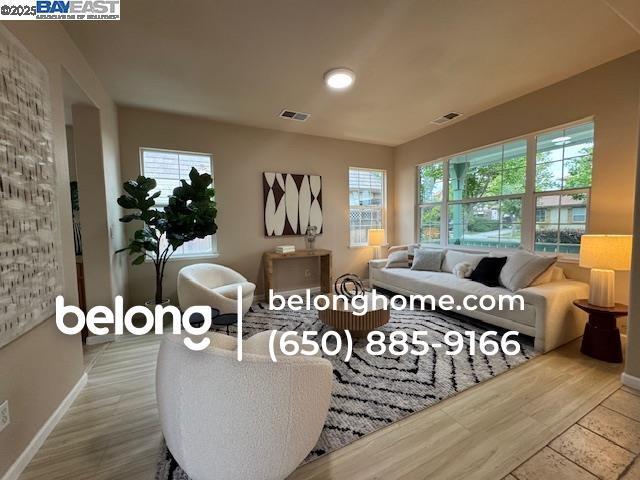 Building Photo - 118 E Heritage Dr