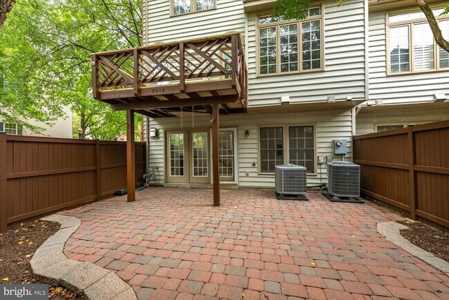 Building Photo - 5015 Waple Ln