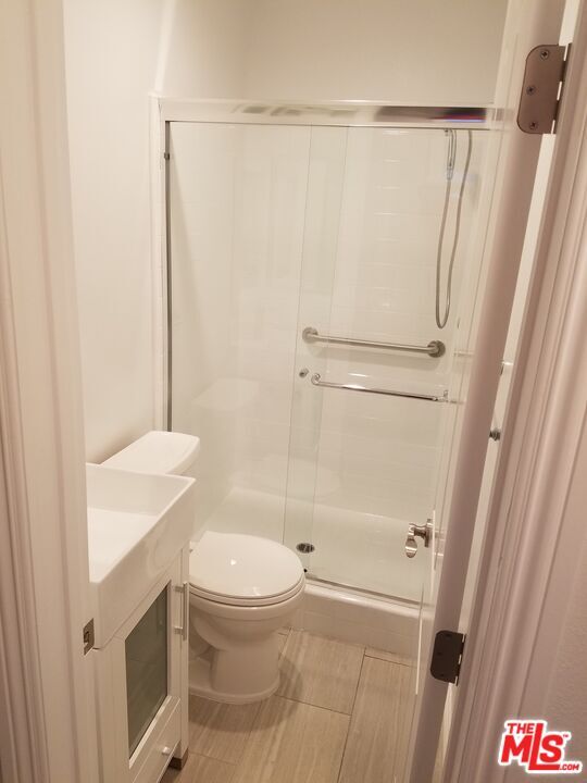 Building Photo - 827 2nd St