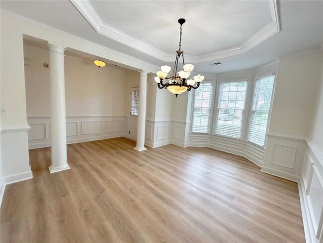 Building Photo - 12592 Waterside Dr