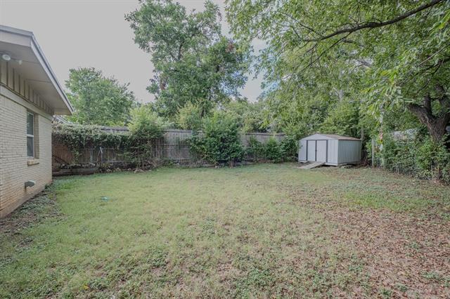 Building Photo - 2704 Cordone St