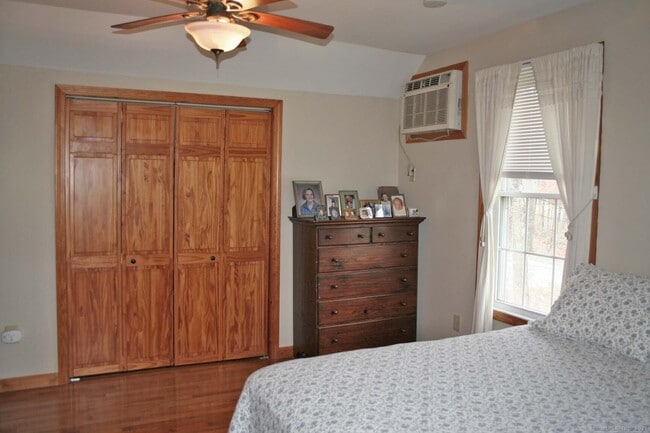 Building Photo - 34 Hog Hill Rd