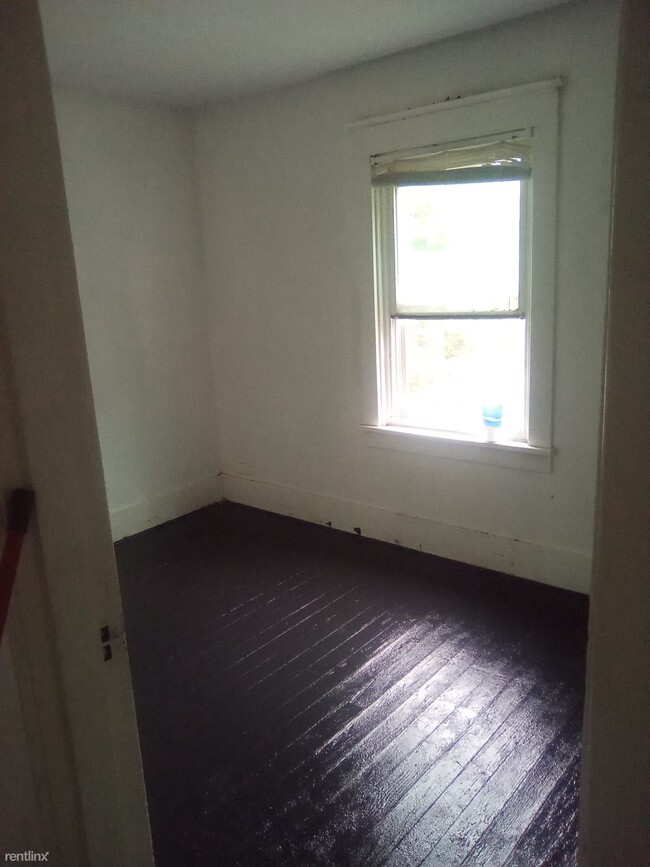 Building Photo - 1 br, 1 bath 4plex - 2306 Crawford Street ...