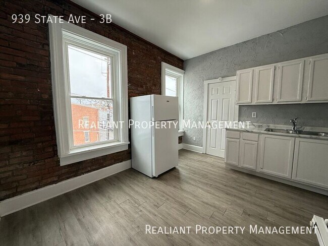 Building Photo - 939 State Ave