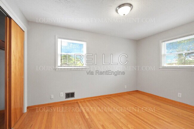 Building Photo - 4007 Blossomwood Dr