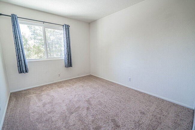 Building Photo - 27727 Spandau Dr
