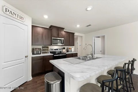 Building Photo - 6260 Bucking Bronco Dr