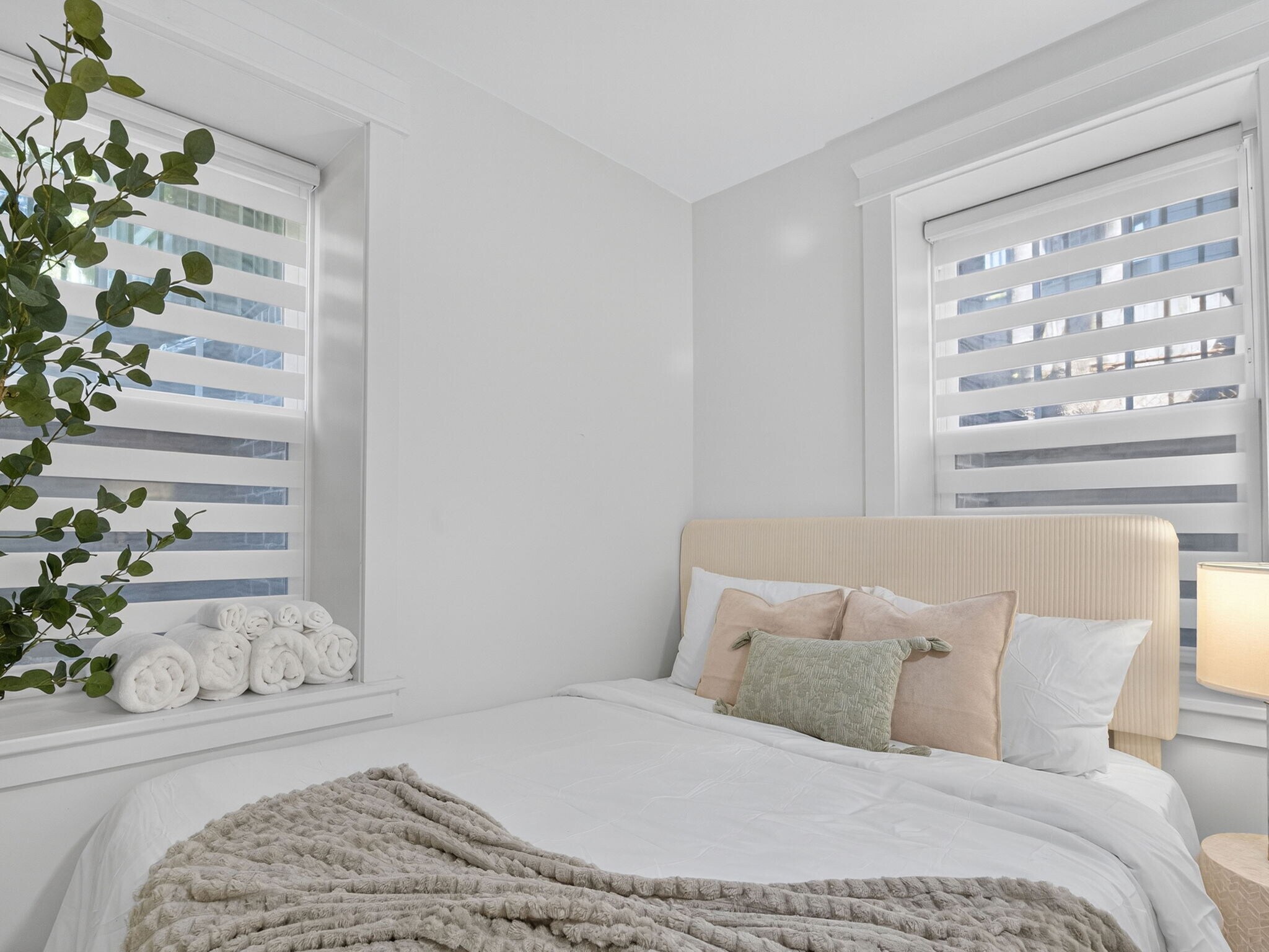 Building Photo - 359 Broadway