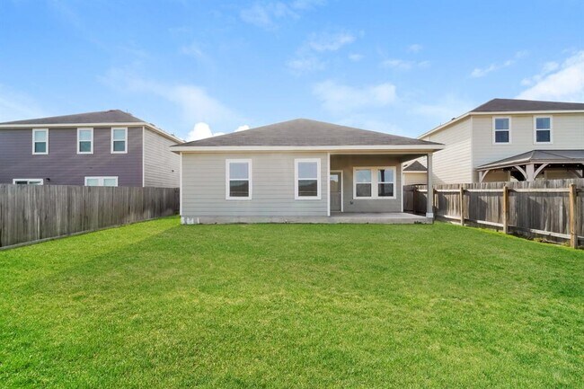 Building Photo - 141 Rubrum Rd
