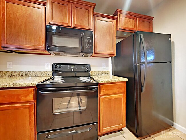 Building Photo - 7302 W Heatherbrae Dr