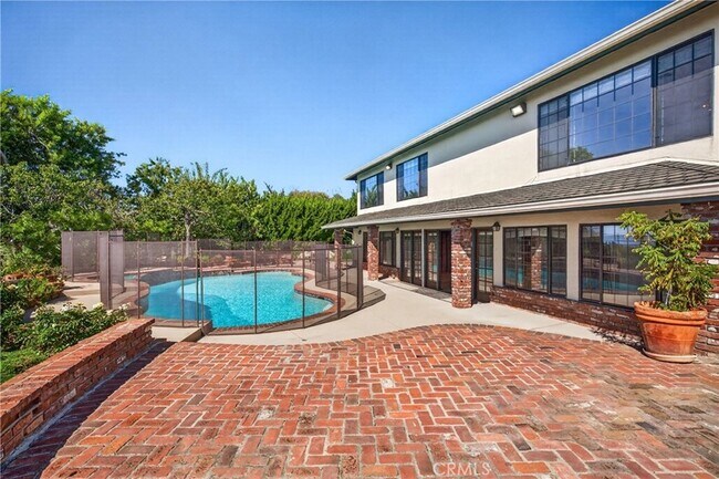 Building Photo - 28917 Scotsview Dr